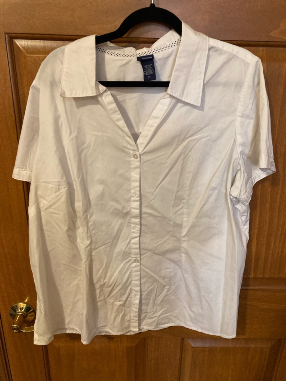 Basic Editions White Short Sleeve Button-Front Shirt